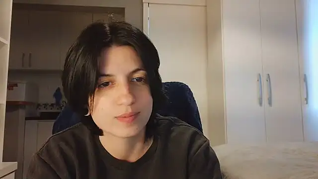 kyslrana online show from 06/17/26, 07:02