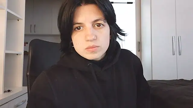 kyslrana online show from 06/15/26, 05:12