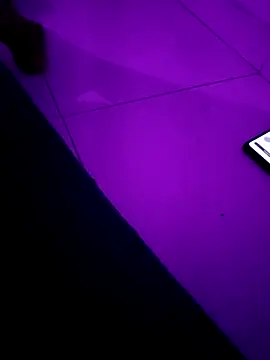 leon9705 online show from 04/13/26, 09:57