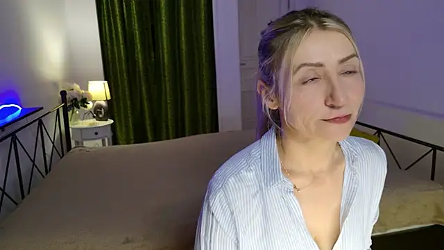 Snapshot of ZoeGrant chatting on 01/15/26, 08:56 ZoeGrant online show from 01/15/26, 08:56