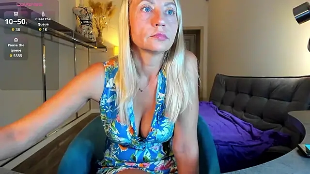 ZoeGrant online show from 09/08/25, 07:57