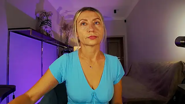 ZoeGrant online show from 10/13/25, 05:36