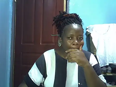 Ebonyceline online show from 04/22/26, 08:10