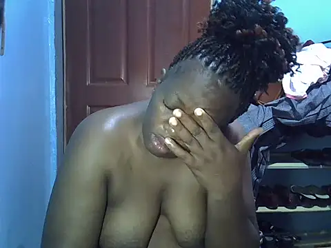 Ebonyceline online show from 04/13/26, 07:12