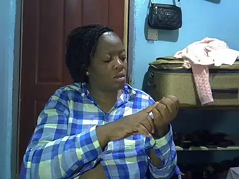 Ebonyceline online show from 05/06/26, 01:09