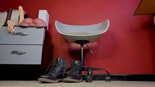 TomLover 12 online show from 11/06/25, 01:15