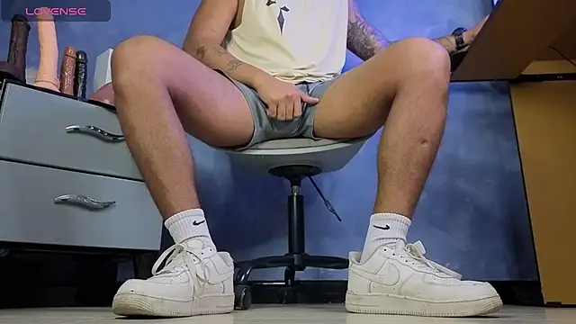 TomLover 12 online show from 03/27/26, 03:04