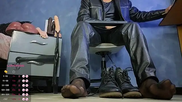 TomLover 12 online show from 04/02/26, 11:17