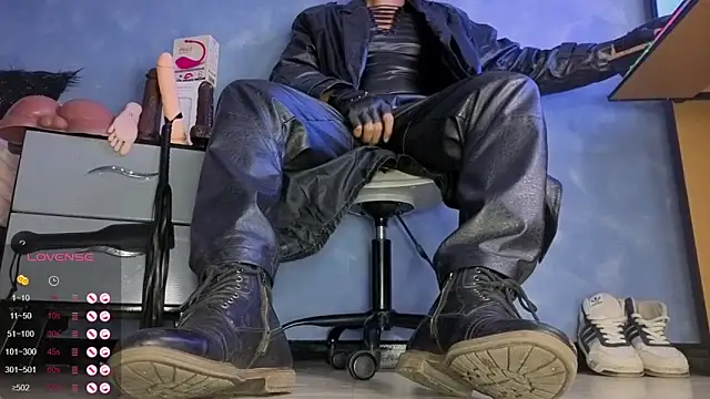 TomLover 12 online show from 04/07/26, 11:34