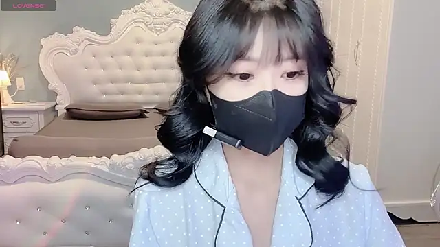 Snapshot of Mya_Lee chatting on 02/15/26, 07:46 Mya Lee online show from 02/15/26, 07:46