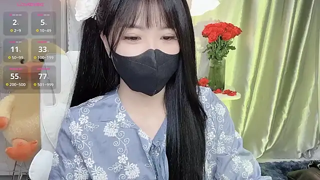Snapshot of Mya_Lee chatting on 02/20/25, 04:36 Mya Lee online show from 02/20/25, 04:36