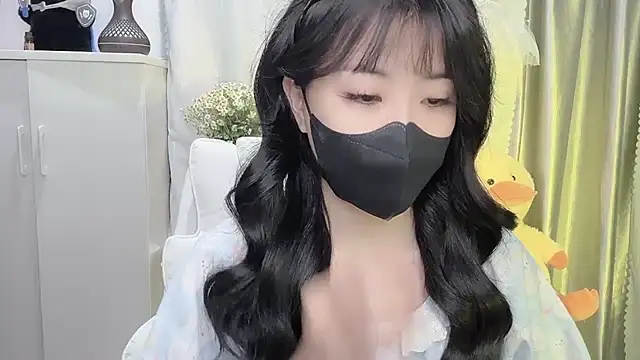 Snapshot of Mya_Lee chatting on 02/11/25, 04:13 Mya Lee online show from 02/11/25, 04:13
