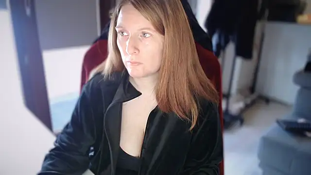 Snapshot of Exotic-Desire chatting on 02/09/26, 08:45 Exotic-Desire online show from 02/09/26, 08:45