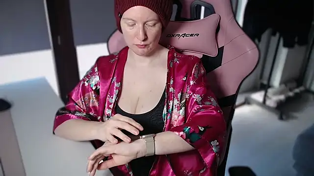 Exotic-Desire online show from 04/14/26, 07:13