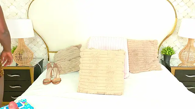 GianinaLewis online show from 02/06/26, 08:49