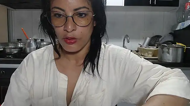 kateleyagrey online show from 09/23/25, 12:01