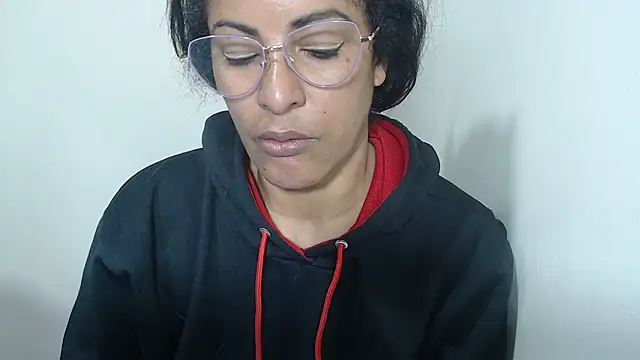 Snapshot of kateleyagrey chatting on 06/07/26, 01:27 kateleyagrey online show from 06/07/26, 01:27