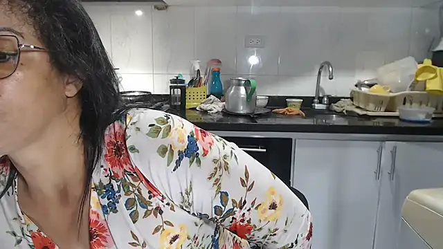 kateleyagrey online show from 09/26/25, 01:18