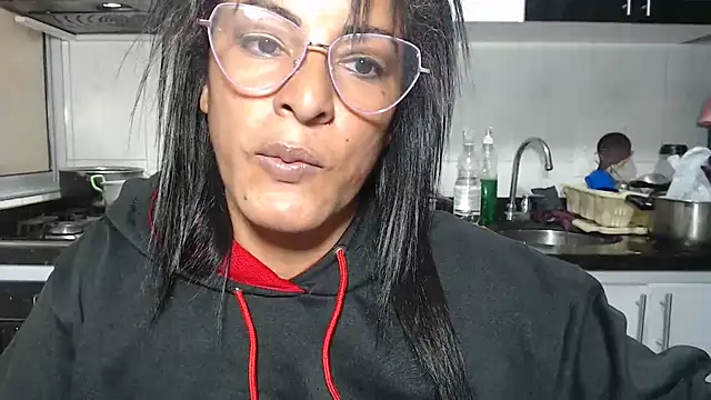 Snapshot of kateleyagrey chatting on 06/24/26, 07:33 kateleyagrey online show from 06/24/26, 07:33