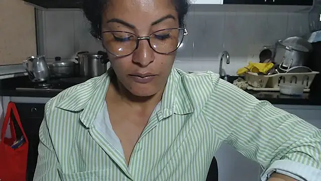 kateleyagrey online show from 09/19/25, 03:16