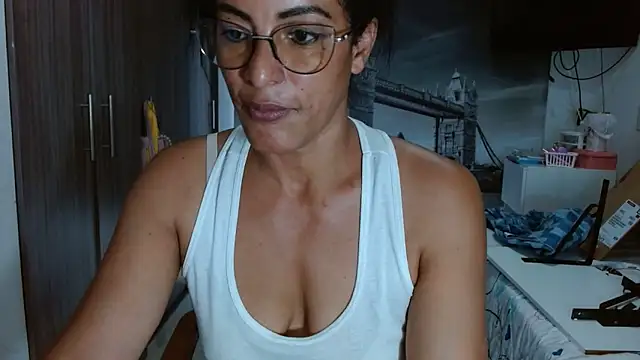 kateleyagrey online show from 02/10/25, 09:47