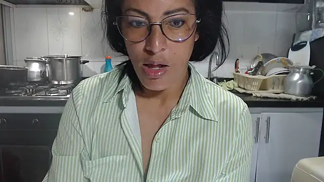 kateleyagrey online show from 11/23/25, 12:04