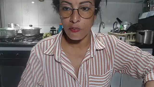 kateleyagrey online show from 11/24/25, 08:20