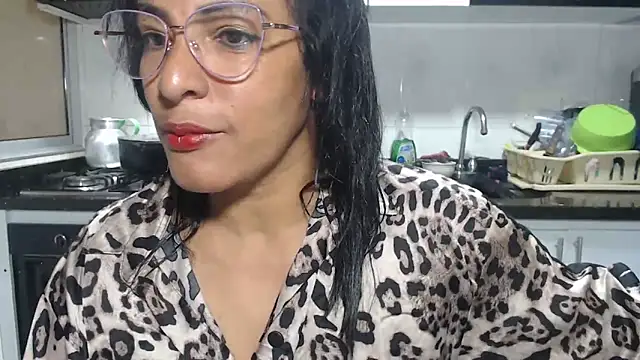 kateleyagrey online show from 04/17/26, 06:33