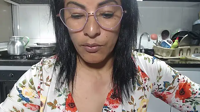 kateleyagrey online show from 04/21/26, 01:42