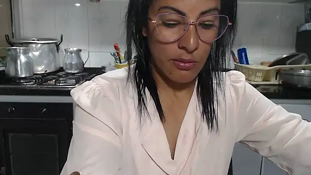 kateleyagrey online show from 04/13/26, 07:51