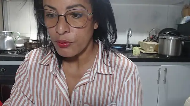 kateleyagrey online show from 11/07/25, 07:51