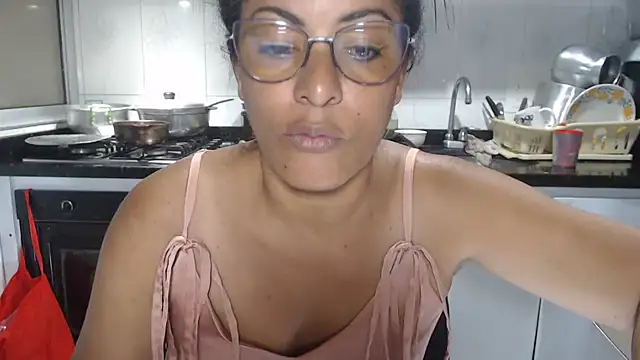 kateleyagrey online show from 10/27/25, 07:04