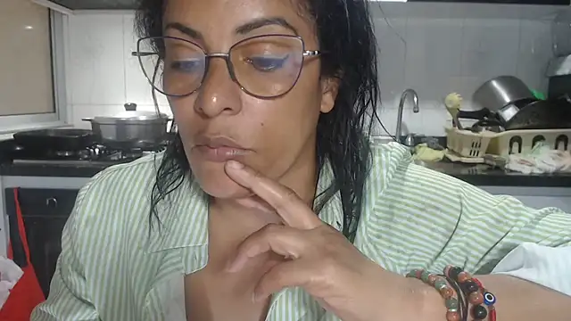 kateleyagrey online show from 10/25/25, 08:42