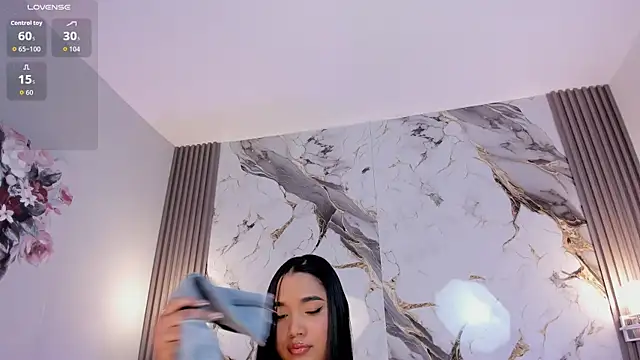 TianaaJackson online show from 04/15/26, 06:56