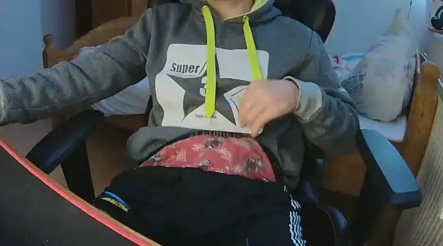 KmlBI26 online show from 12/10/24, 01:43