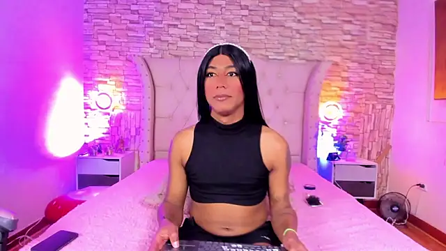 Lucia-sex online show from 03/05/26, 07:43