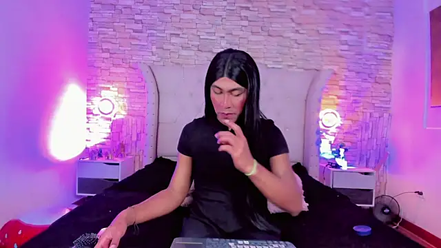 Snapshot of Lucia-sex chatting on 03/02/26, 08:05 Lucia-sex online show from 03/02/26, 08:05