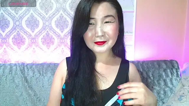 Snapshot of Bet_Lu chatting on 03/19/25, 04:02 Bet Lu online show from 03/19/25, 04:02