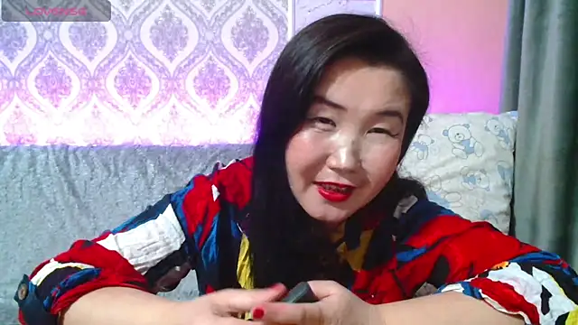 Snapshot of Bet_Lu chatting on 03/19/25, 07:06 Bet Lu online show from 03/19/25, 07:06