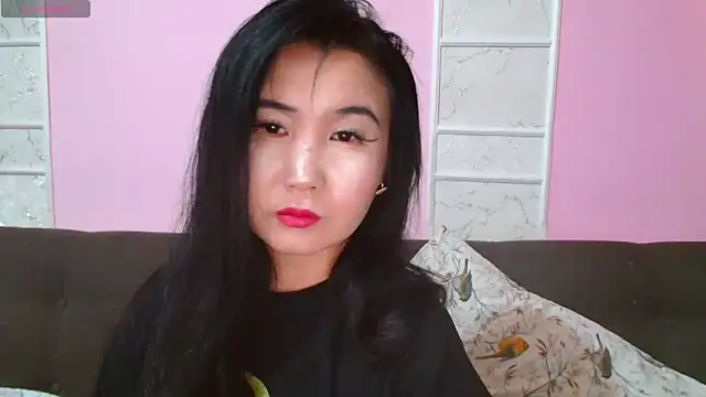 Snapshot of Bet_Lu chatting on 10/13/25, 08:27 Bet Lu online show from 10/13/25, 08:27