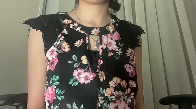 Minal 07 online show from 12/25/24, 05:05