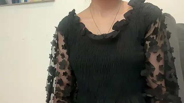 Snapshot of Minal_07 chatting on 07/23/26, 12:46 Minal 07 online show from 07/23/26, 12:46