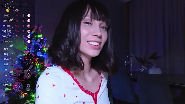 Alice Wonders online show from 12/21/25, 07:04