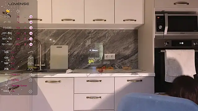 Alice Wonders online show from 11/21/25, 07:57