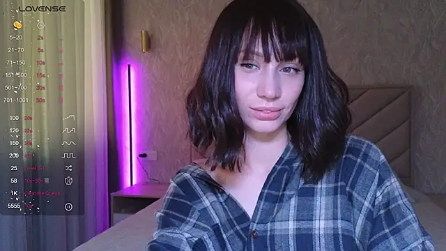 Alice Wonders online show from 11/11/25, 06:41