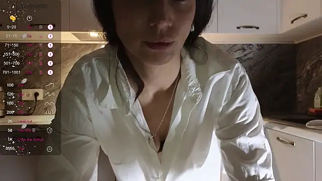 Alice Wonders online show from 09/19/25, 07:40