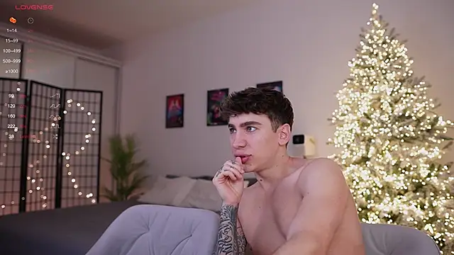 Evan  White  online show from 12/29/24, 03:45