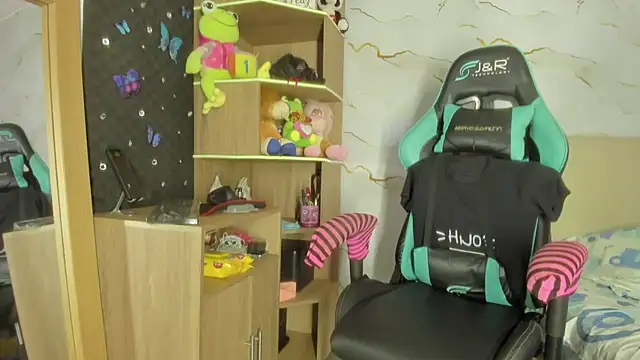 Hot Brunette34 online show from 09/25/25, 09:21