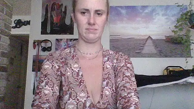 ClumsyLink online show from 10/22/25, 09:46