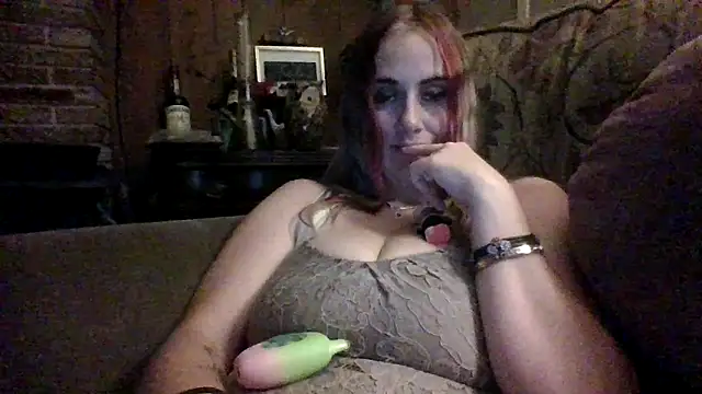 Snapshot of ClumsyLink chatting on 09/14/25, 01:22 ClumsyLink online show from 09/14/25, 01:22